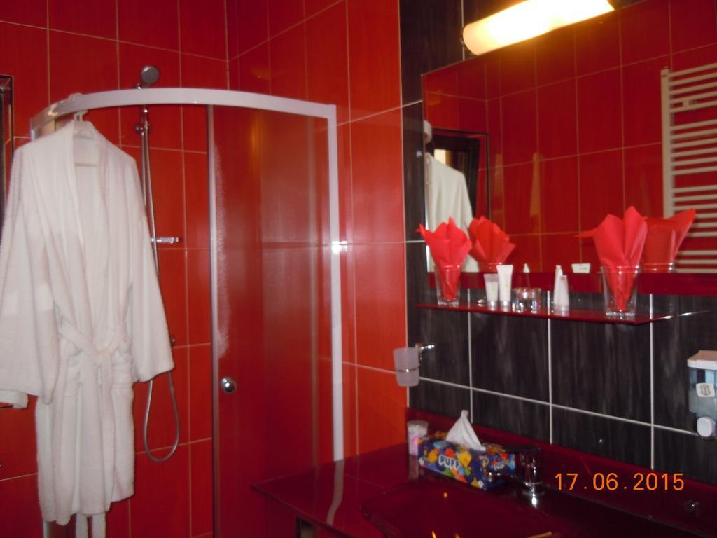 Pensiunea Marina Cîmpina Luaran gambar