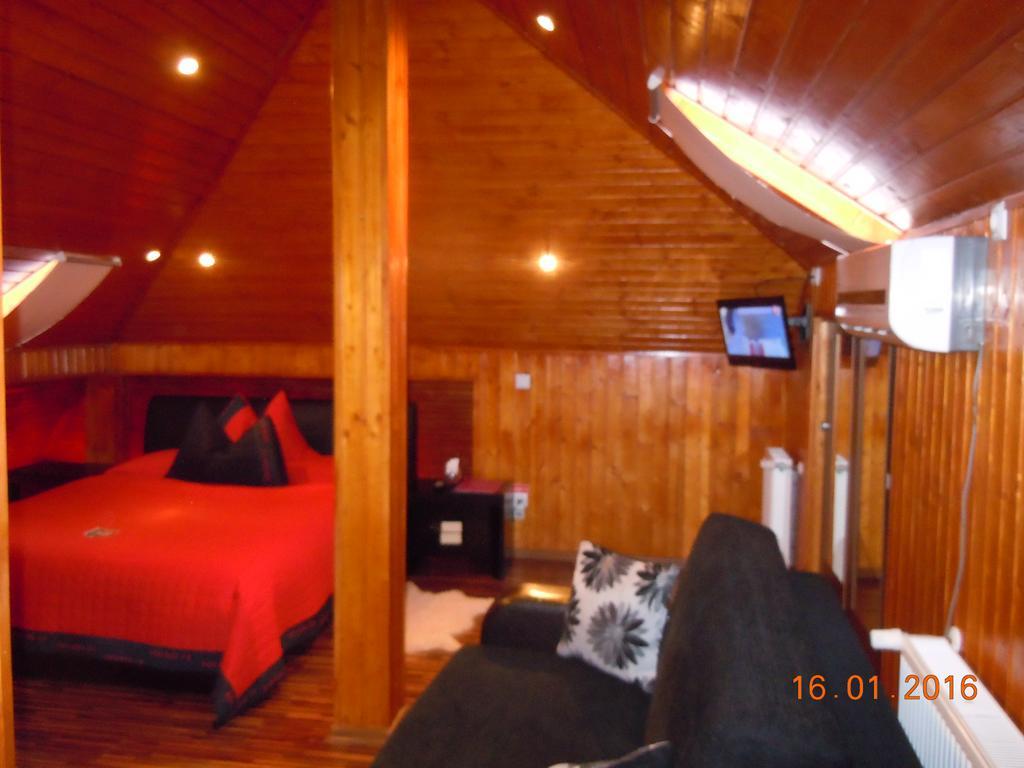 Pensiunea Marina Cîmpina Luaran gambar