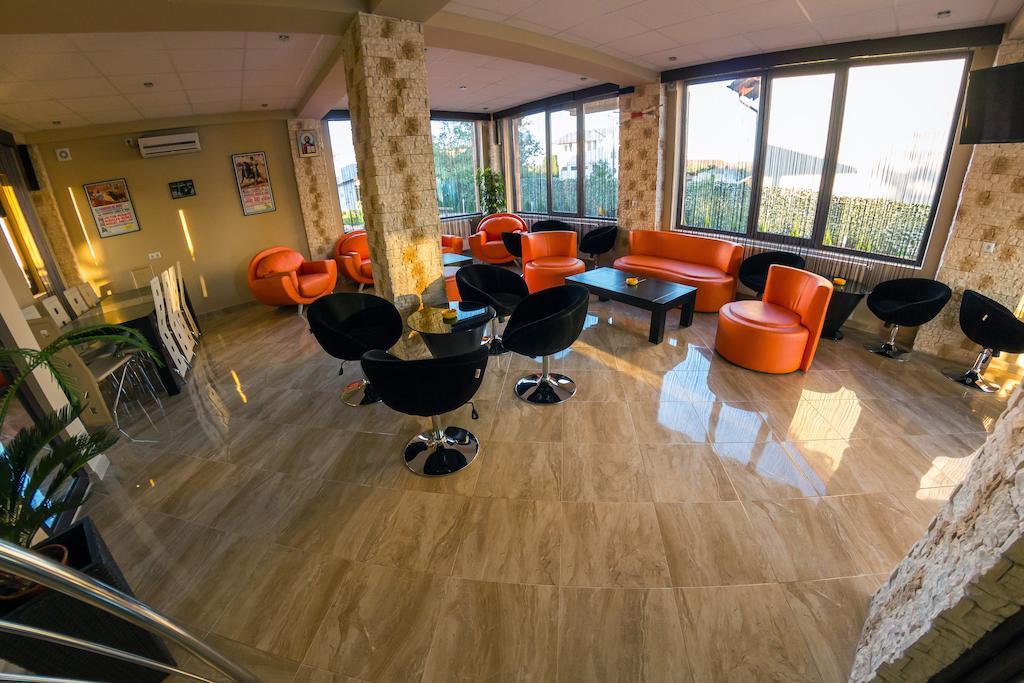 Pensiunea Marina Cîmpina Luaran gambar
