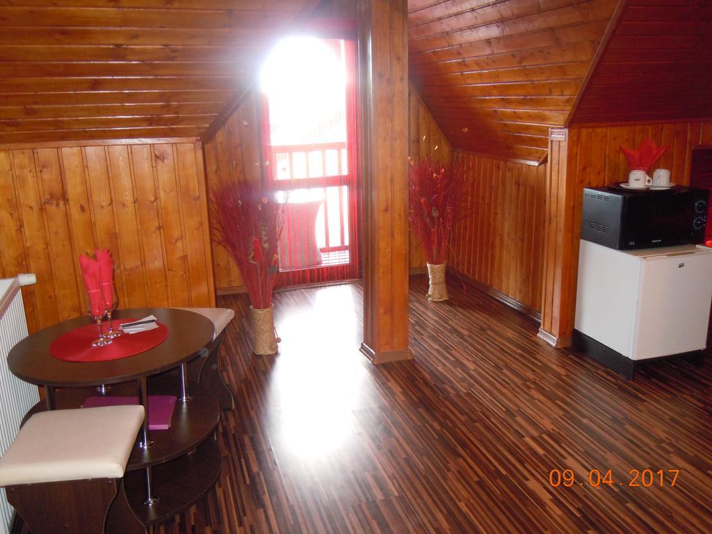 Pensiunea Marina Cîmpina Luaran gambar
