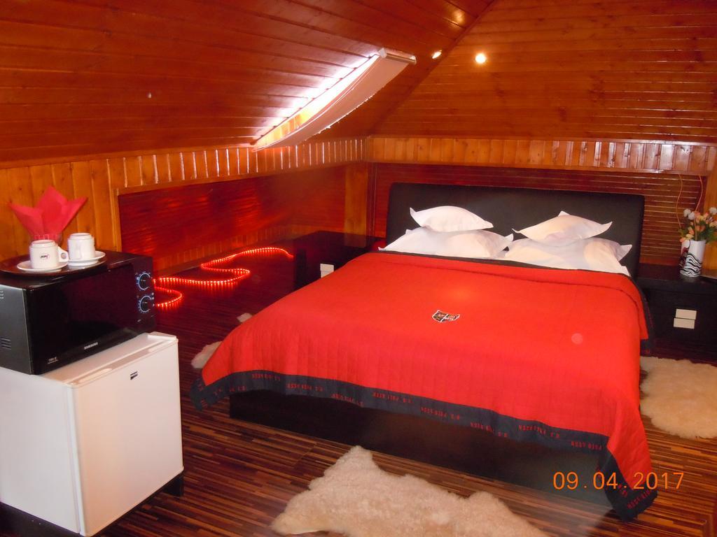 Pensiunea Marina Cîmpina Luaran gambar